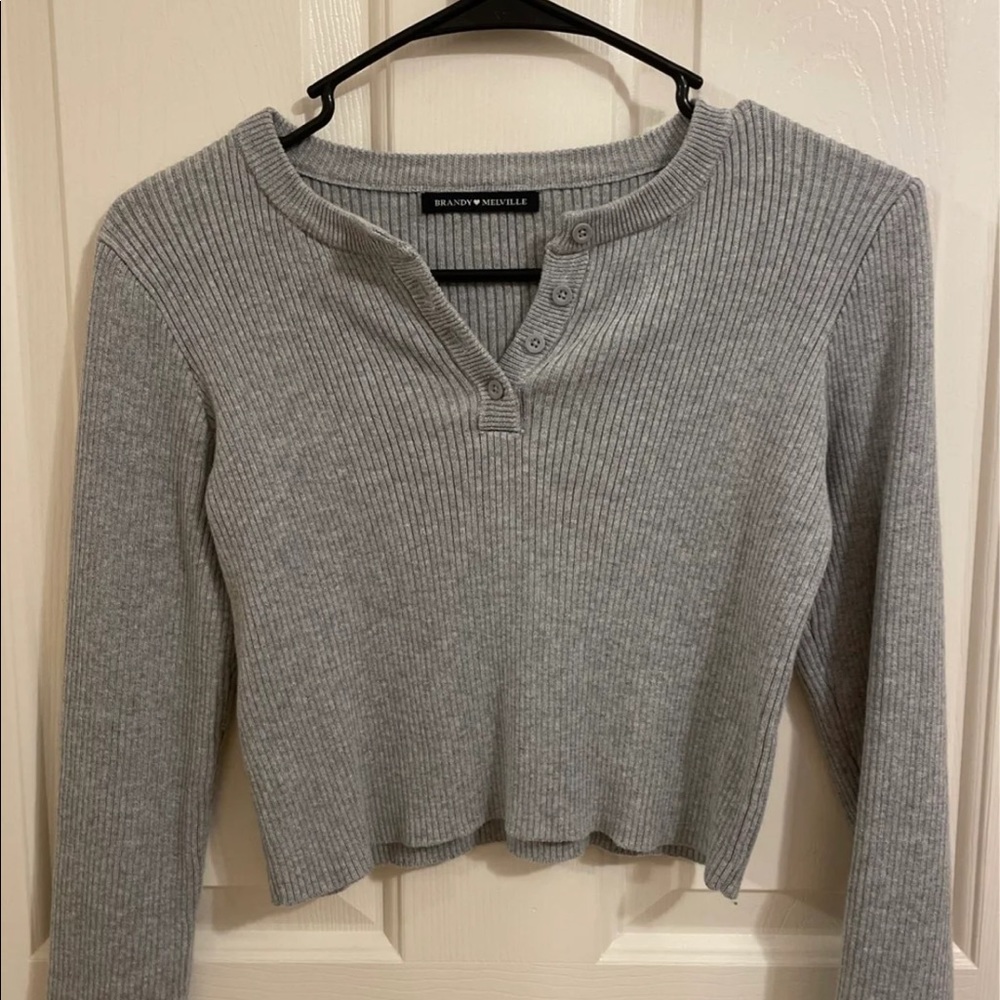 Brandy Melville sweater long sleeve